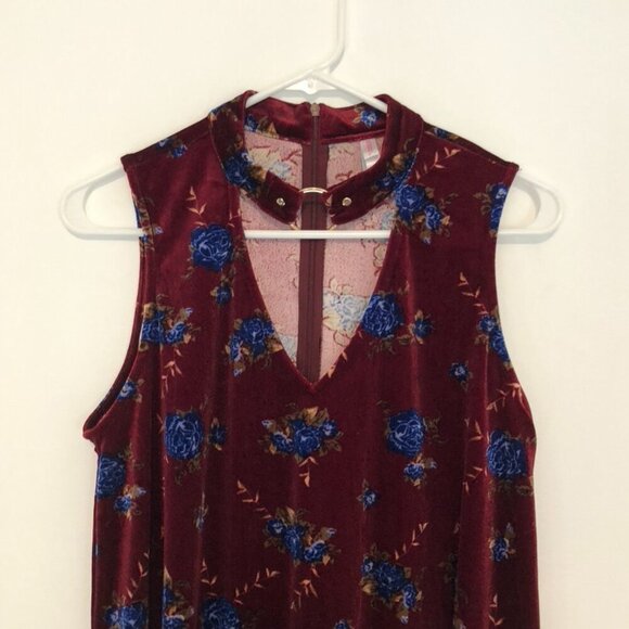 XHILARATION O-Ring Velvet Shift Dress Burgundy Maroon Red Floral Choker Cutout M - Picture 4 of 12
